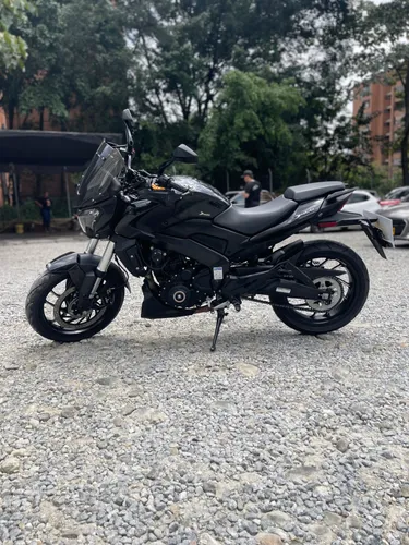  Dominar 400 UG 2023Km 27.700 nico dueo se entrega con manuales y dos llaves.