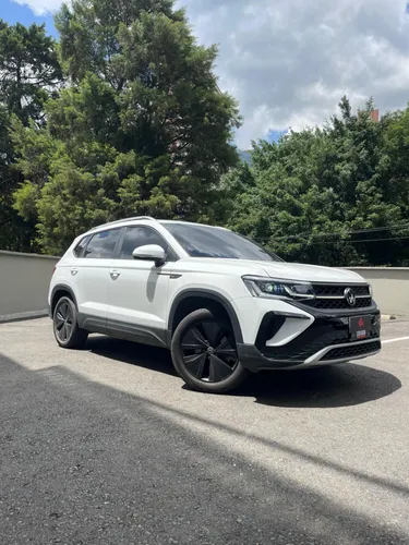 VOLSKWAGEN TAOS HIGHLINE 2022