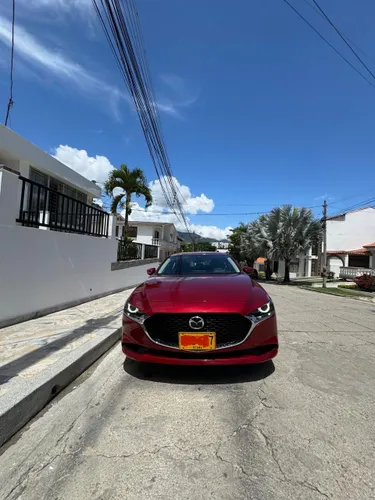 Mazda 3 Grand Touring Hibrido 2023.