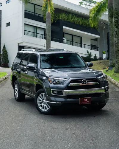 Toyota 4Runner Limited