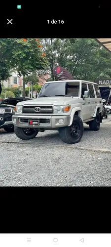Toyota Land Cruiser 70 2011