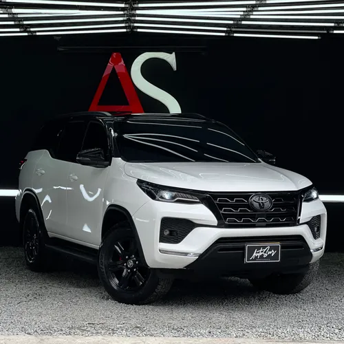 Toyota Fortuner SR 2022 2.4