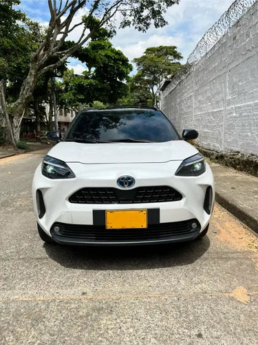 TOYOTA YARIS CROSS HIBRIDA 2024
