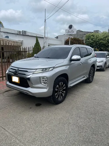 Mitsubishi montero sport 2021 4x4 diesel 