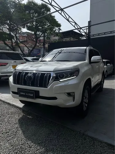 TOYOTA PRADO VX BLANCA 2021