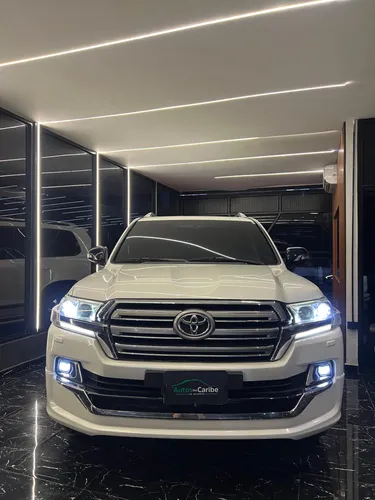 TOYOTA LC200 Sahara GXR 