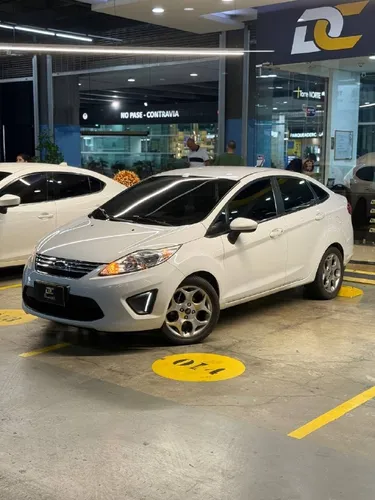 FORD FIESTA SPORTBACK AT 1600CC 2013