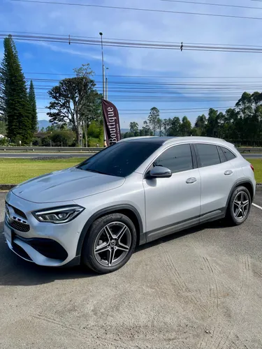 MERCEDES BENZ GLA200