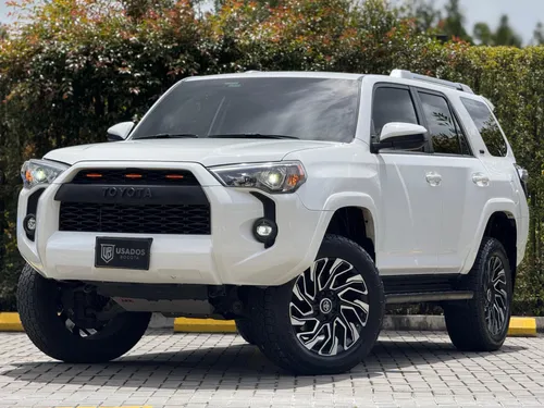 TOYOTA 4RUNNER SR5-2022-