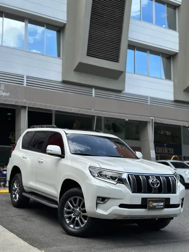 TOYOTA PRADO VX