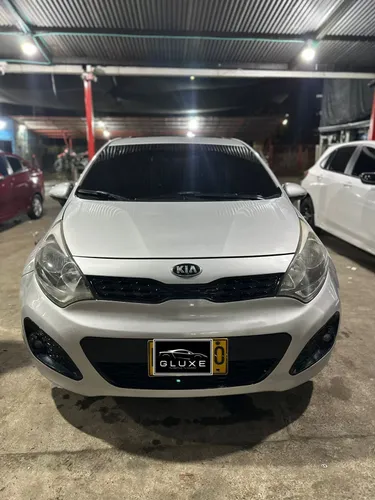 Kia rio ub ex 