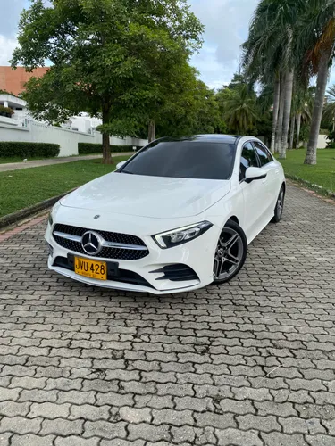 Mercedes Benz A180 sedan 2022