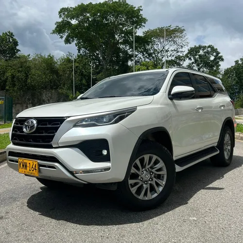 Toyota Fortuner SR Diesel 2021