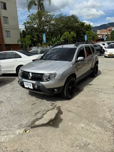 RENAULT DUSTER DAKAR 4X4