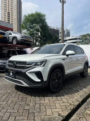 Volkswagen Taos Highline