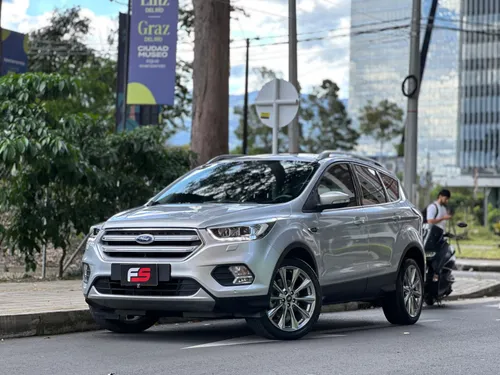 FORD ESCAPE TITANIUM