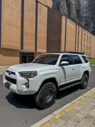 TOYOTA 4RUNNER SR5 2022 