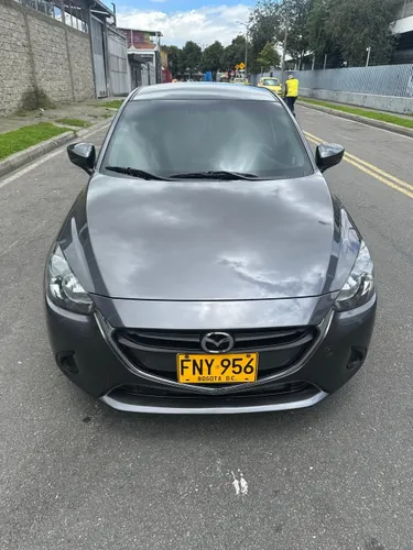 Mazda 2 Primen automtico sedan 