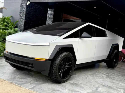 Tesla Cybertruck Foundation Series 2024 nuevo 800 milas 4X4. Y LLVATEGRATIS YAMAHA RAPTOR 2025