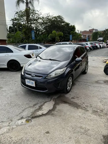 FORD FIESTA SE MT