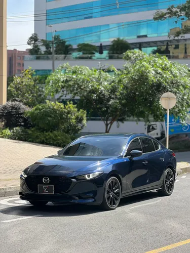 Mazda 3 Grand Touring LX Carbn Edition 2.5cc