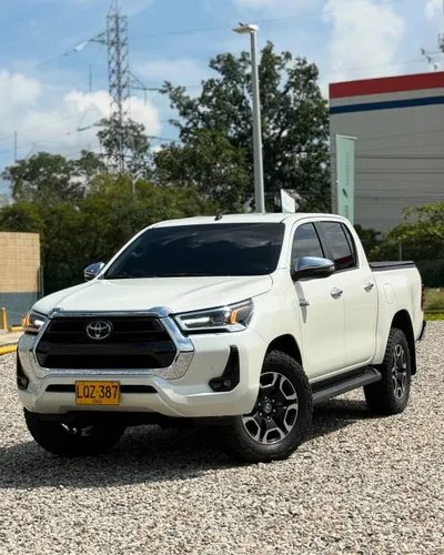 TOYOTA HILUX SRX 2.8L DIESEL 4x4  2022