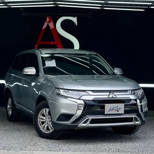 Mitsubishi Outlander 2.4 Kaiteki 4x4 2022