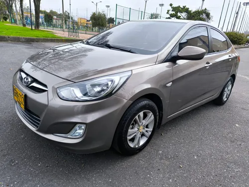 Hyundai Accent I25 1.6 con A.A mecnico 2014.