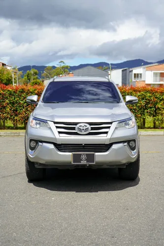 TOYOTA FORTUNER