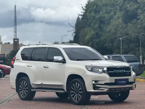 Toyota Prado TXL 4.0 - Actualizada y Gasolina 