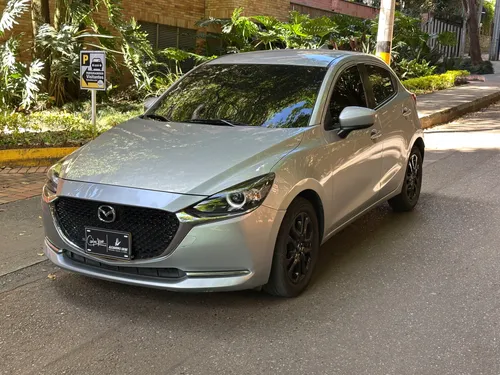 Mazda 2 grand touring lx