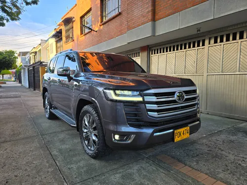 Toyota land cruiser LC300 ZX blindado 2 plus 