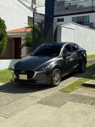 Mazda 2 Grand Touring LX Sedan