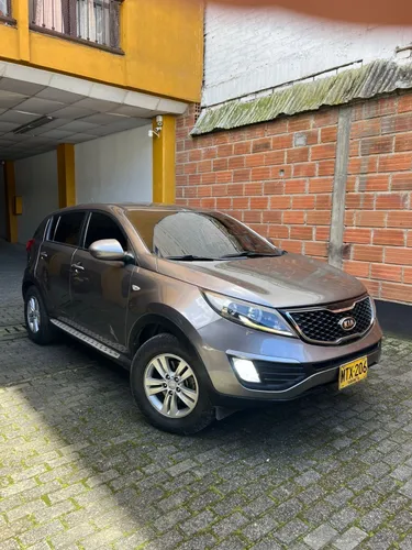KIA SPORTAGE REVOLUTION 4x2 MECÁNICO