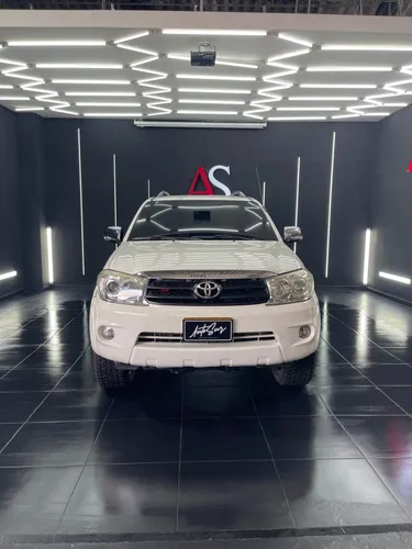 Toyota Fortuner SR5 2.7