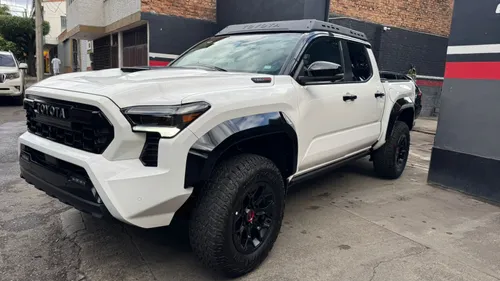 Toyota Tacoma trd pro híbrida 2025