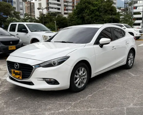 Mazda 3 Touring 2020