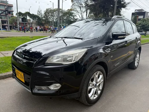 FORD ESCAPE TITANIUM 