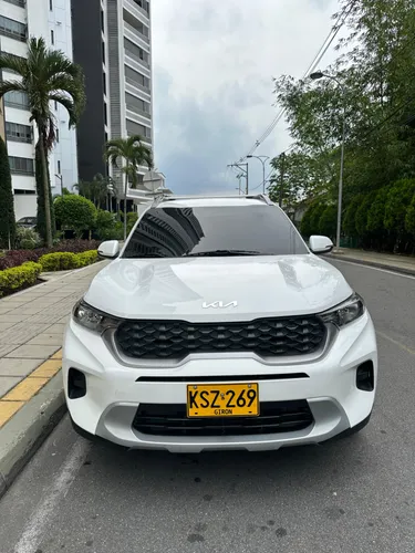  KIA SONET VIBRANT MECÁNICA  COMO NUEVA 35.000 KM LISTA PARA TRASPASO