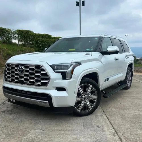 Toyota Sequioa capstone 2025 HÍBRIDA CERO KM