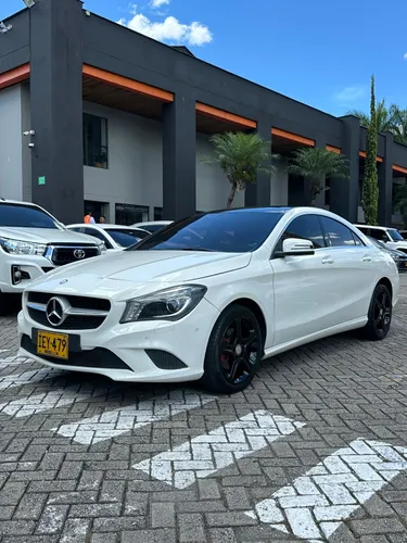 Mercedes Benz CLA 200 