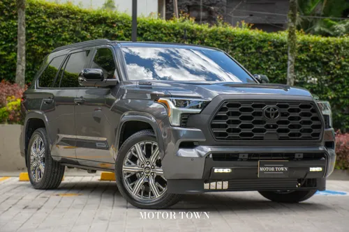 TOYOTA SEQUOIA CAPSTONE 2025  HIBRIDA