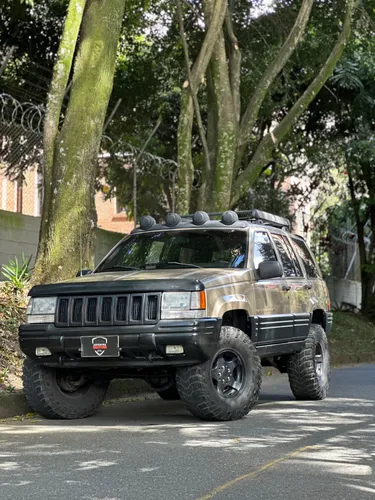 Jeep Grand Cherokee Limited 5.2