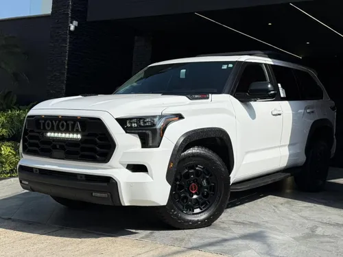 Toyota sequoia Edicion TRD PRO HIBRIDA 2025 NUEVA
