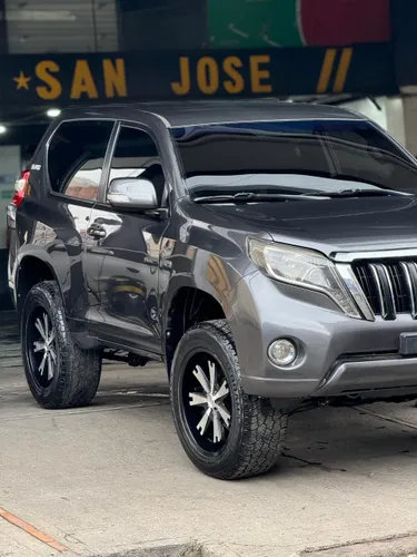 Toyota Prado tx 2011 actualizada 2017 