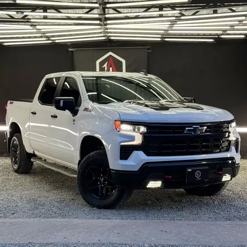 CHEVROLET SILVERADO Z71 TRAIL BOSS 4X4 2024