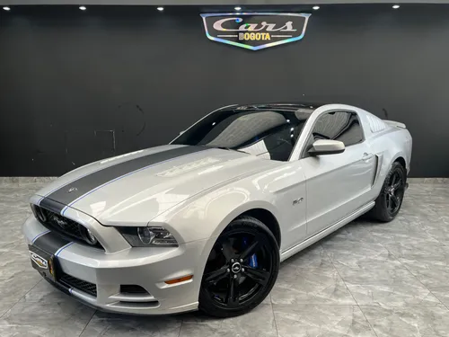 Ford Mustang GT Premium 5.0 Automático