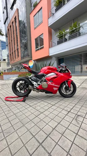 Ducati PANIGALE V4 MODELO 2019 CON EXTRAS 