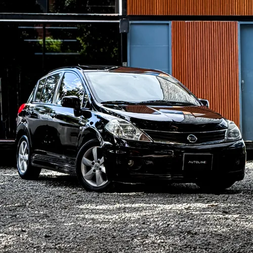 Nissan Tiida 1.8 2012