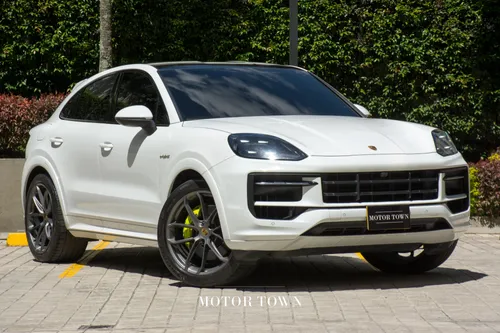 PORSCHE CAYENNE E-HYBRID LIGHTWEIGHT 2024